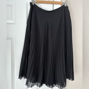 Garnet Hill black micro pleated skirt